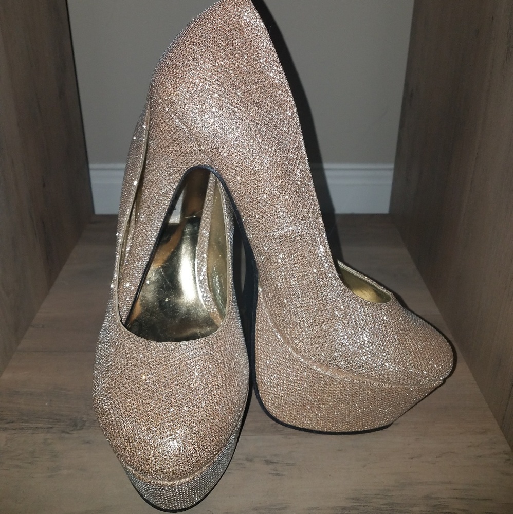 Platform Pumps - Picture 3 of 3